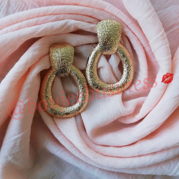 Zara Jewelry - ZARA Metallic Oval Drop Earrings